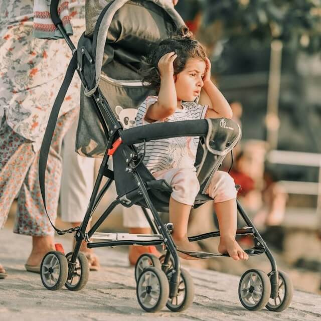 عربات الأطفال