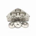 صينية مع تمرية ثلاثية معدنية بنقوش هندسية