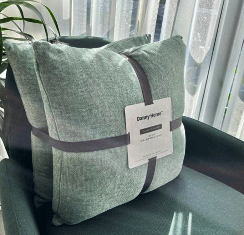 كوشية مربعة محشوة