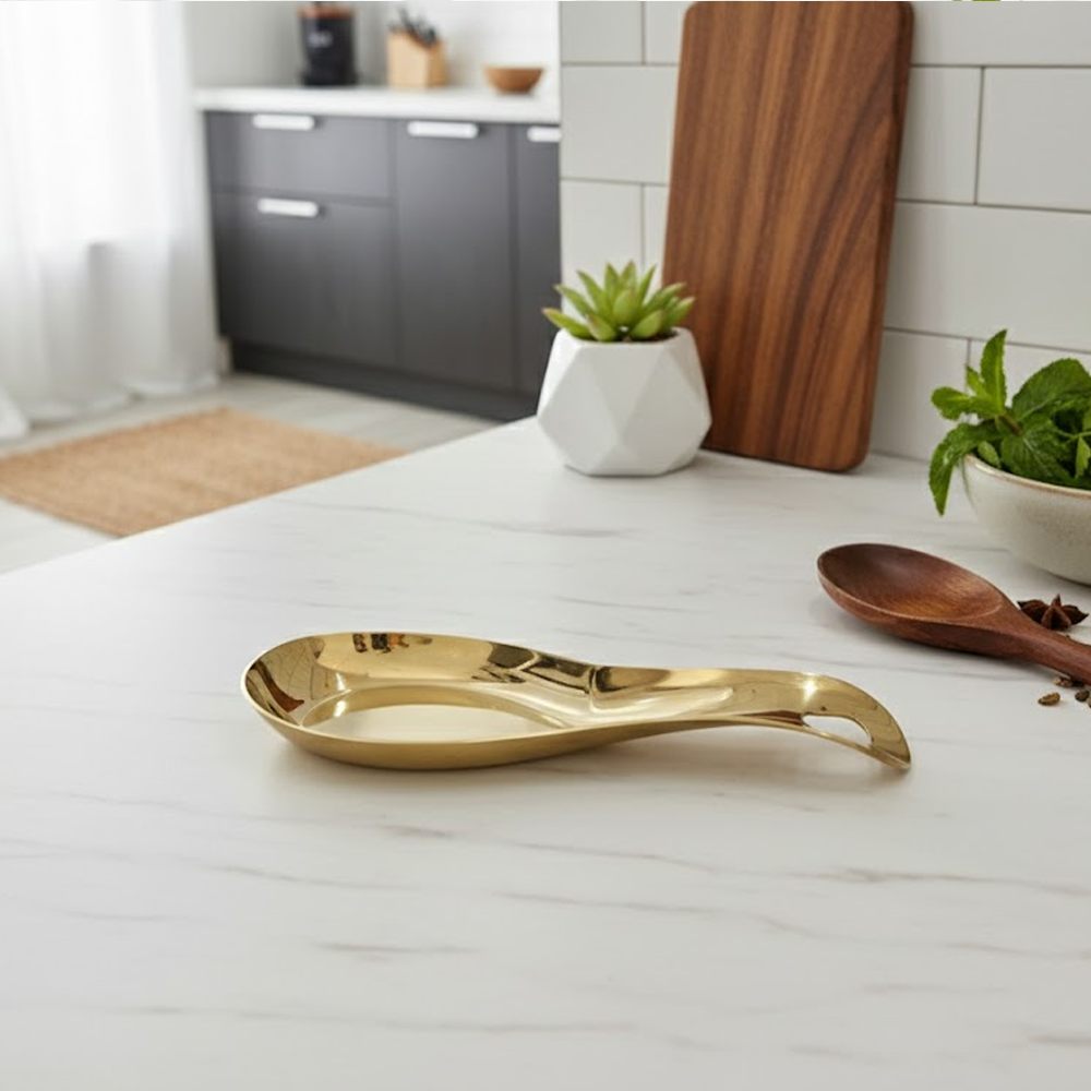 حامل ملعقة ذهبي