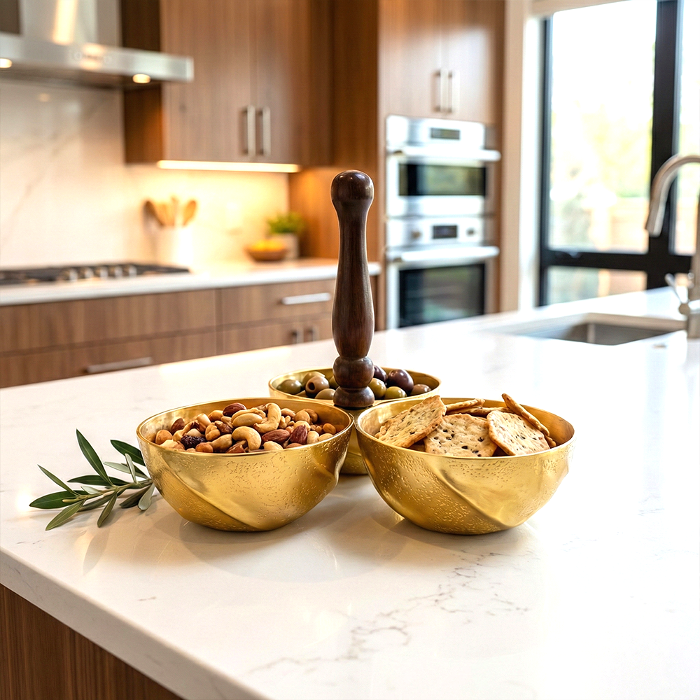 وعاء تقديم ثلاثي