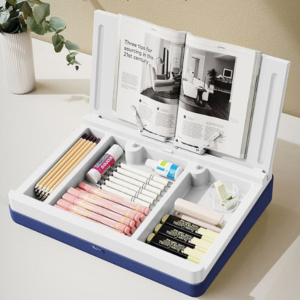 طاولة الدراسة بمساحة للأقلام