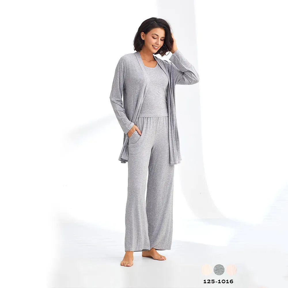 بيجامة نسائي بجاكيت