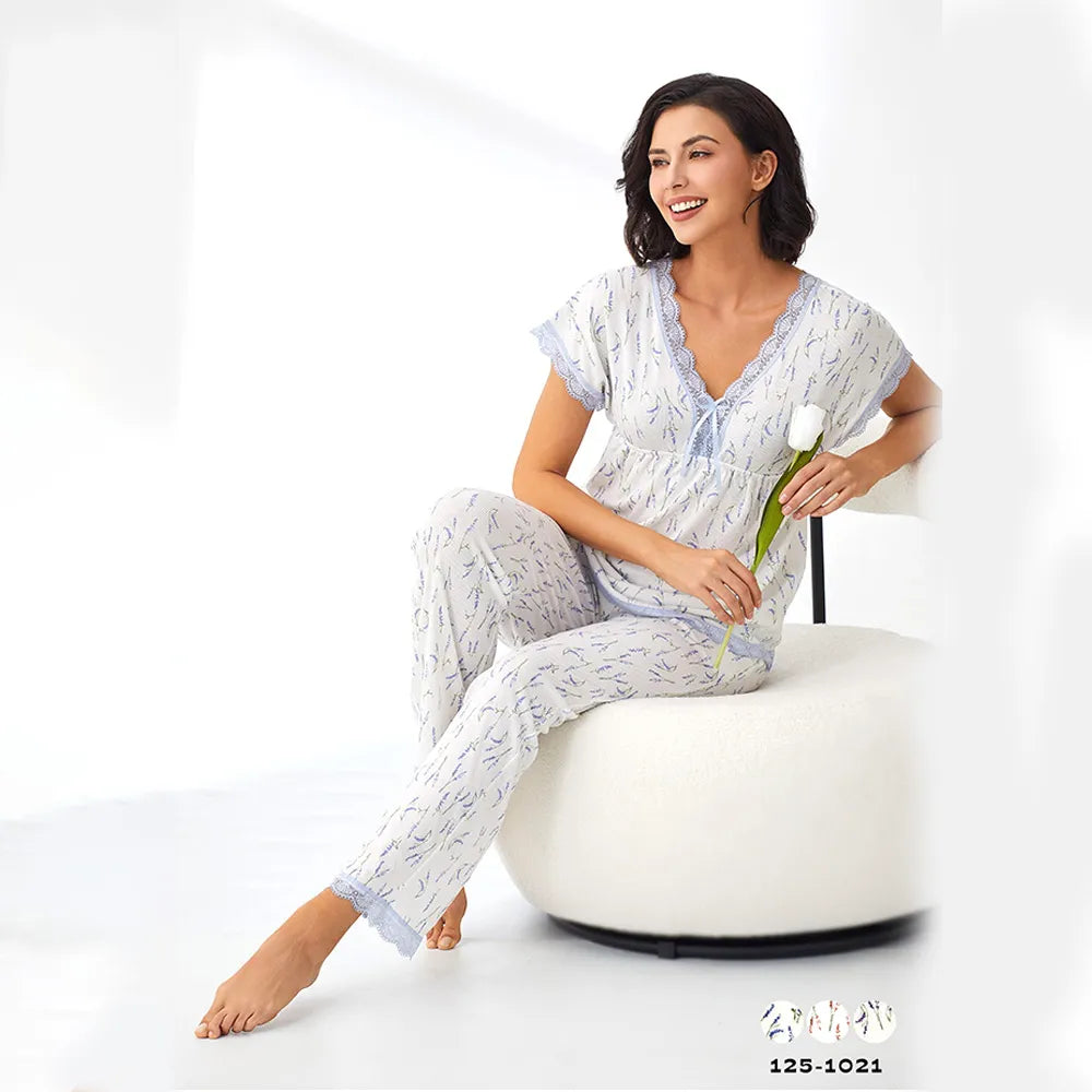 بيجامة نسائي بحواف