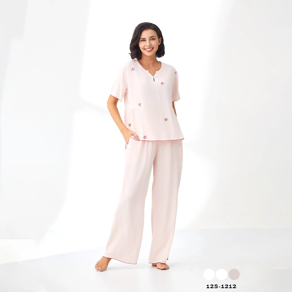 بيجامة نسائي بطبعات كنزة