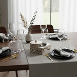 وعاء تمر وسط