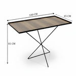 طاولة حديثة بتصميم معدني