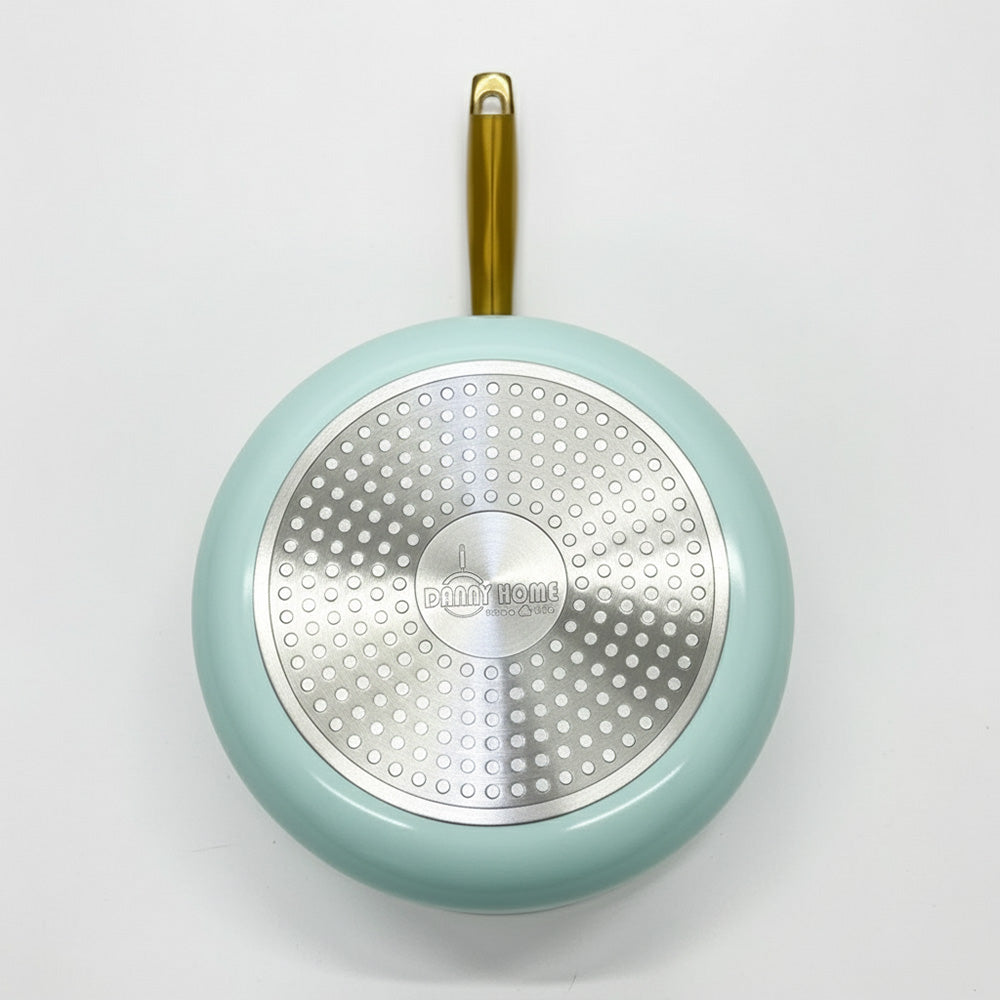 وعاء طهي غير لاصق مقاس 18/20 سم - اللون: أبيض وأزرق نعناعي