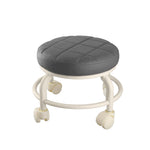 كرسي صغير بعجلات وقاعدة محززة