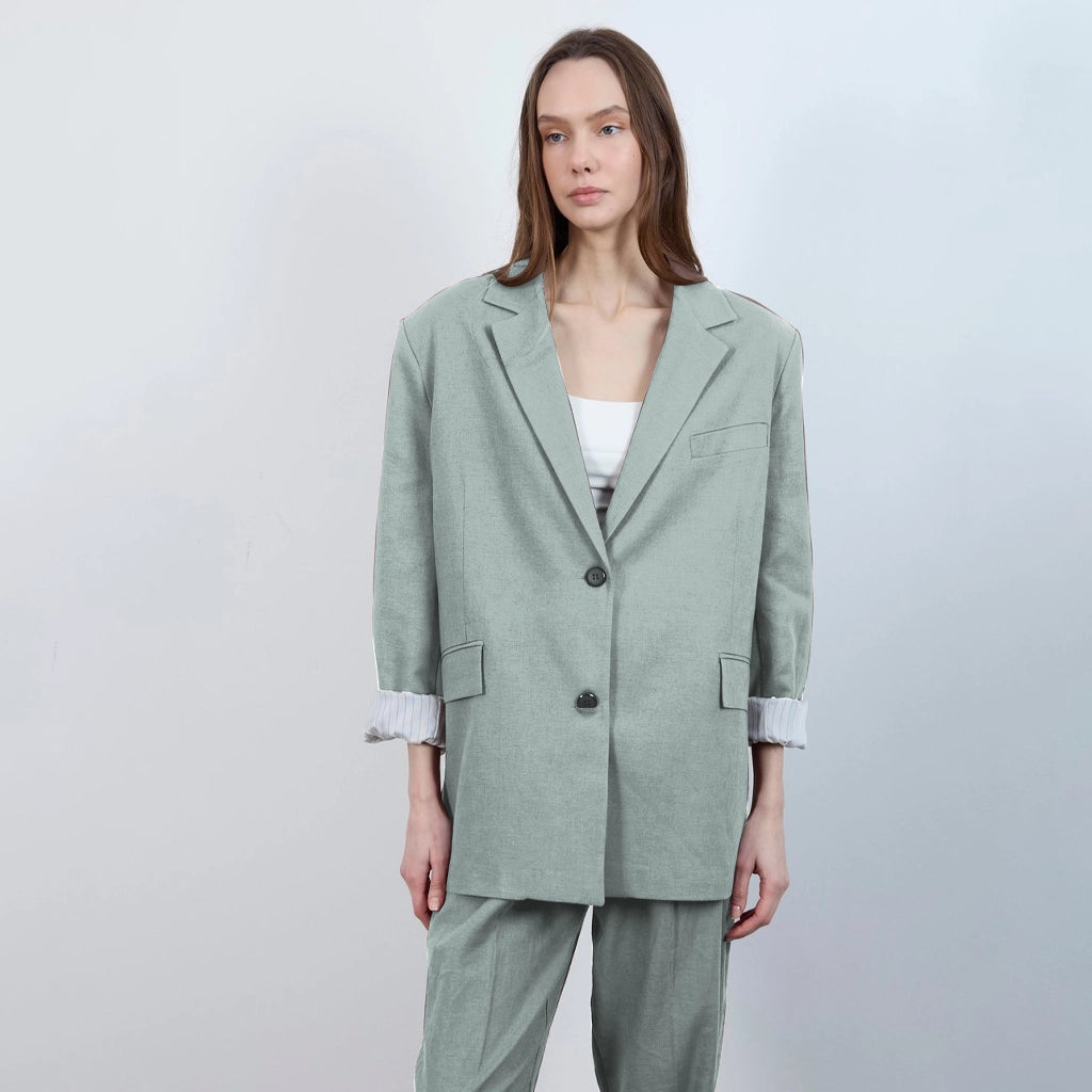 جاكيت نسائي عريض