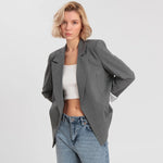 جاكيت نسائي بياقة بشكل هندسي