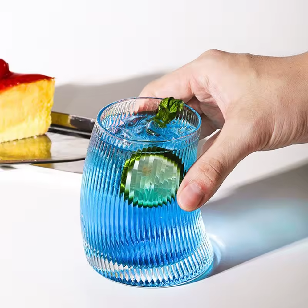 طقم أكواب زجاجية بنقوش طولية 4 قطع (325 مل)