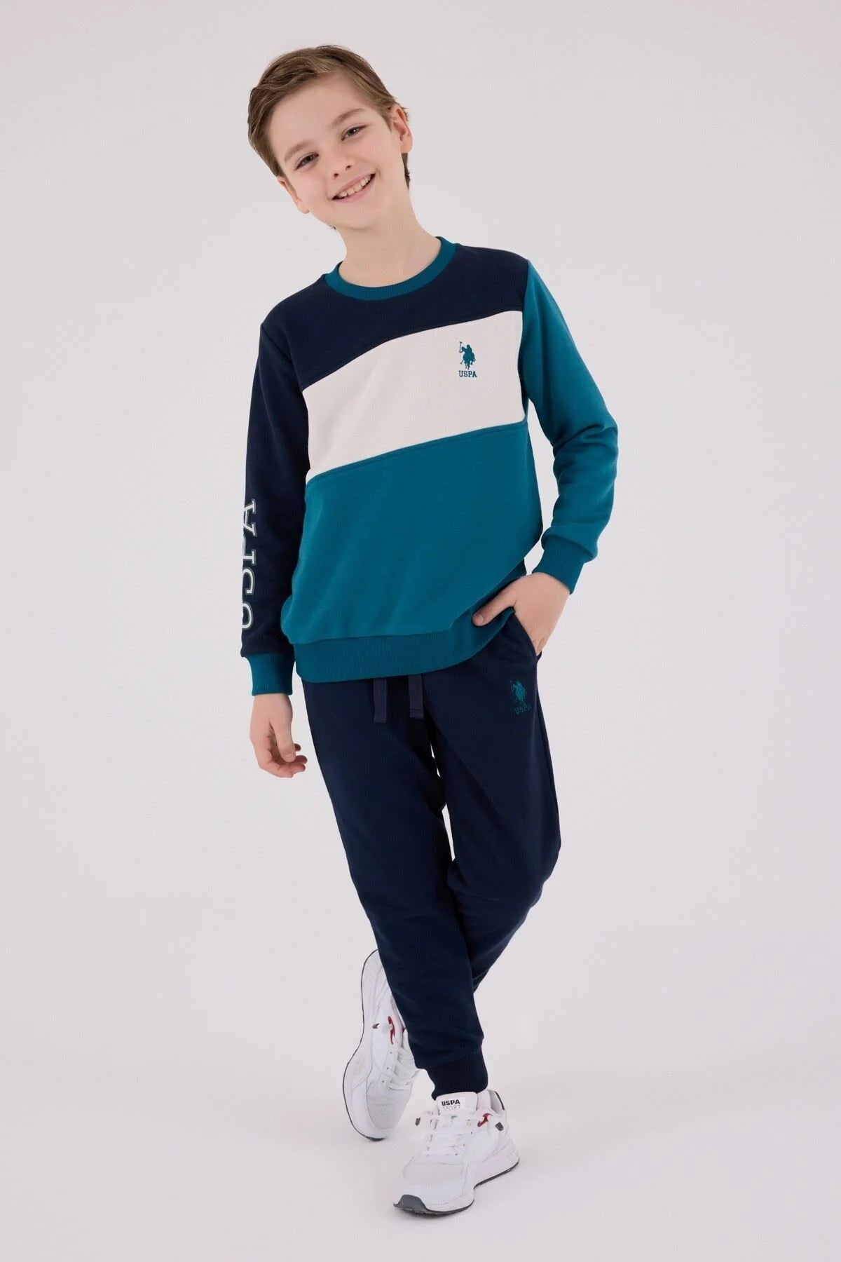 طقم ولادي بناتي U.S POLO