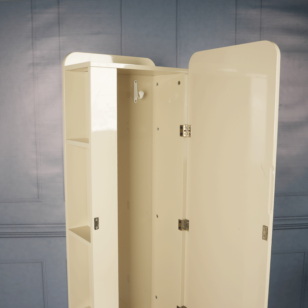 خزانة مع علاقات وأرفف وأدراج