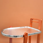 طاولة متحركة