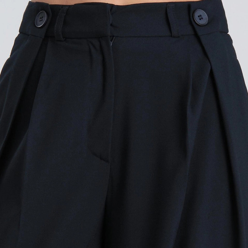 بنطلون نسائي عريض بكسرات