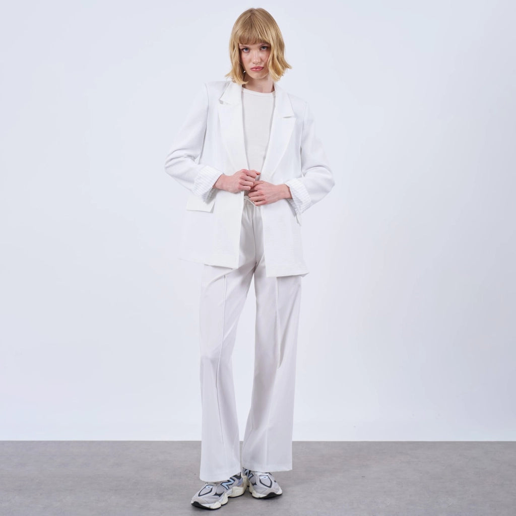 جاكيت نسائي بكفة كم