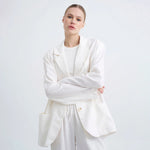 جاكيت نسائي بجيبان كبار