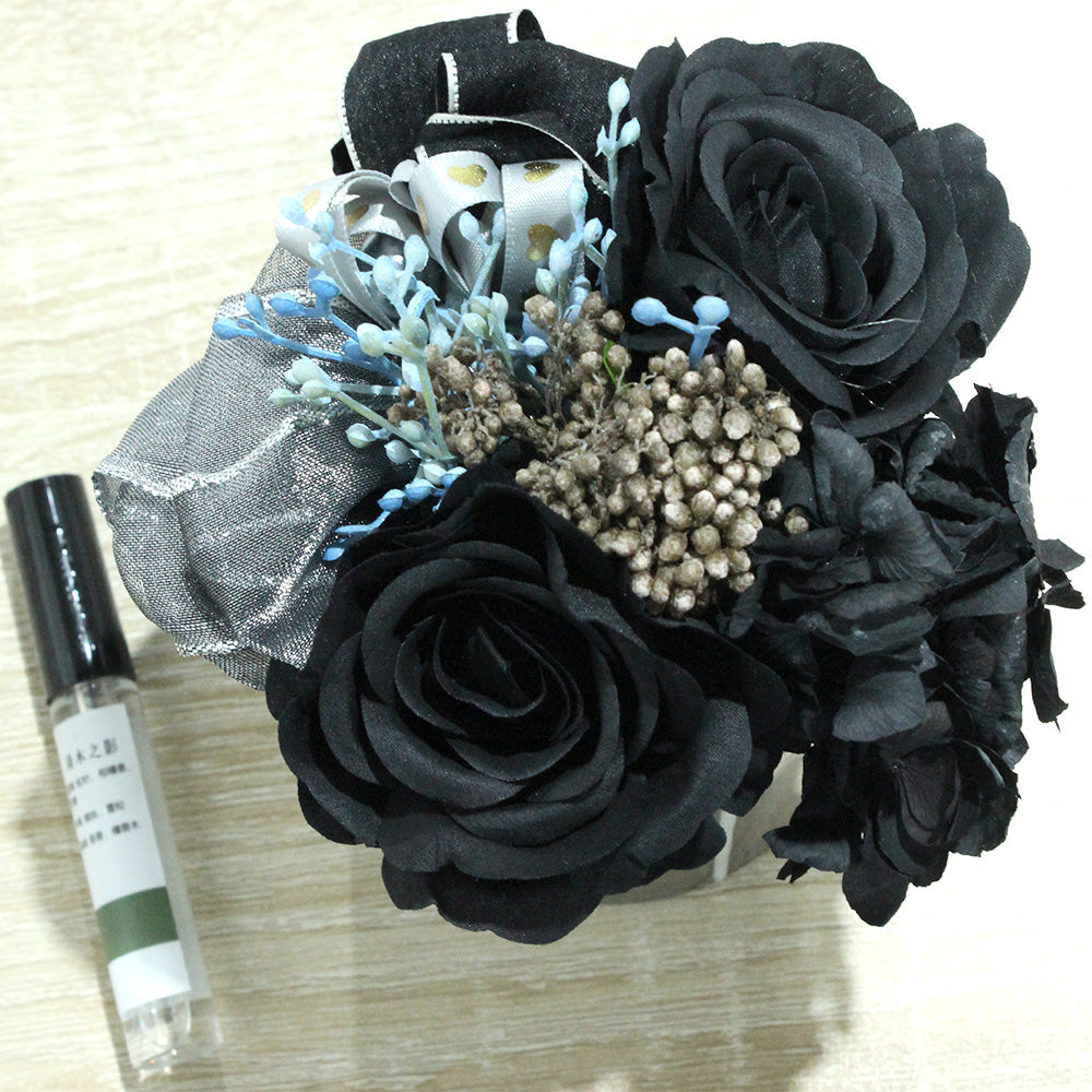 زهور الورد الصناعية مع سبراي