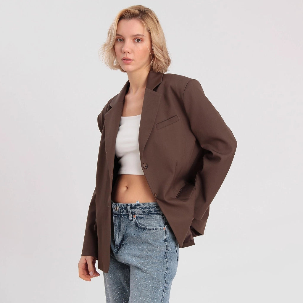 جاكيت نسائي بياقة ٧