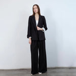 جاكيت نسائي بياقة بشكل هندسي