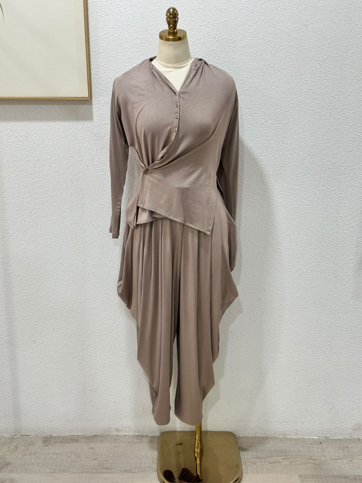 بدلة نسائي