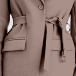 جاكيت نسائي بحزام