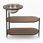 طاولة خشب وعدة شواء معدنية