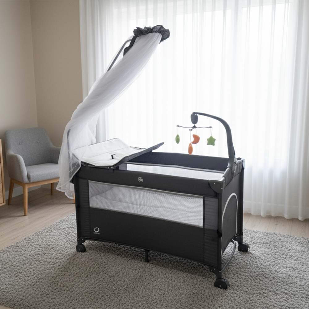 سرير أطفال قابل للطي مع ناموسية وطاولة تغيير