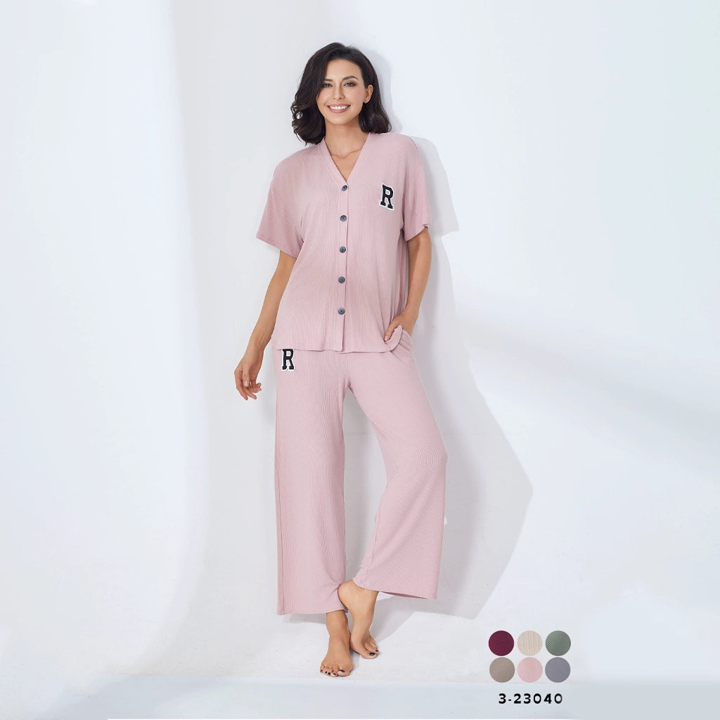 بيجامة نسائي بلوغو R