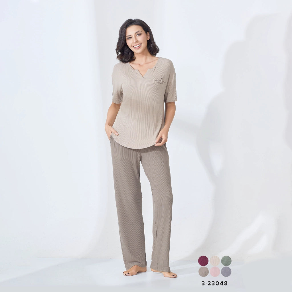 بيجامة نسائي للنوم