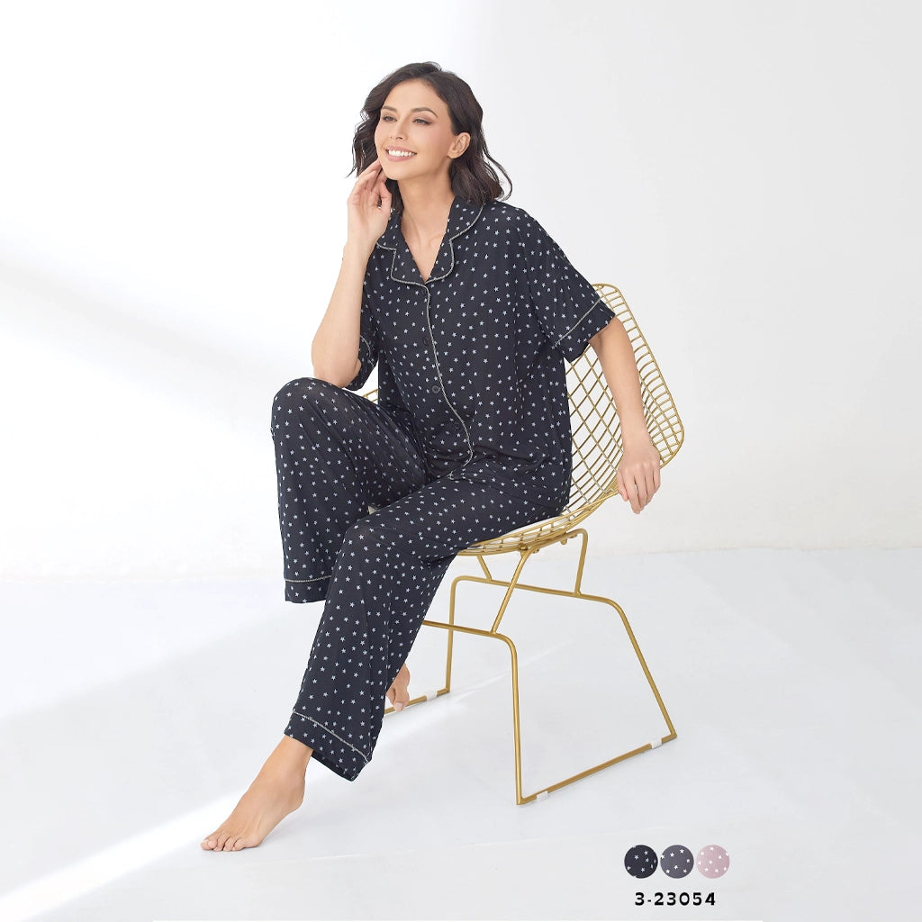 بيجامة نسائي