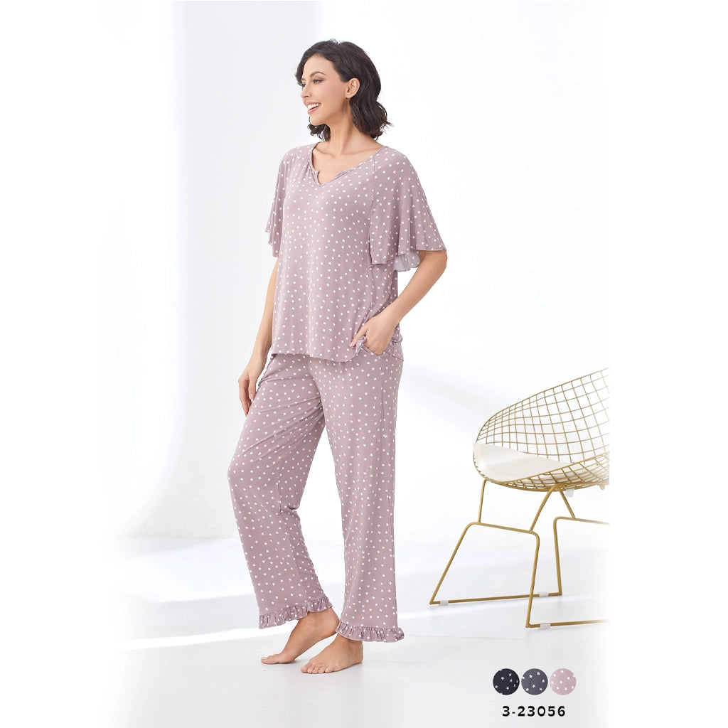 بيجامة نسائي