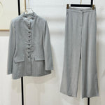 بدلة نسائي مقلم