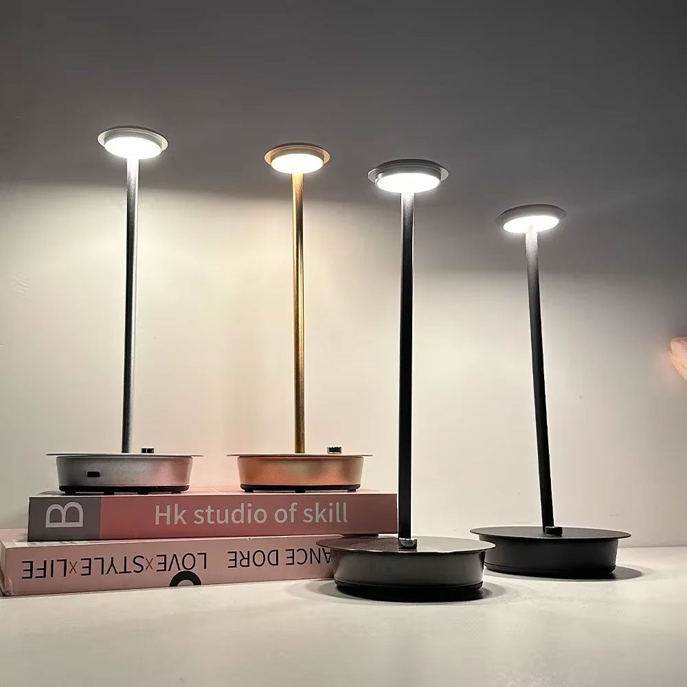 مصباح طاولة ليد  قابل لإعادة الشحن