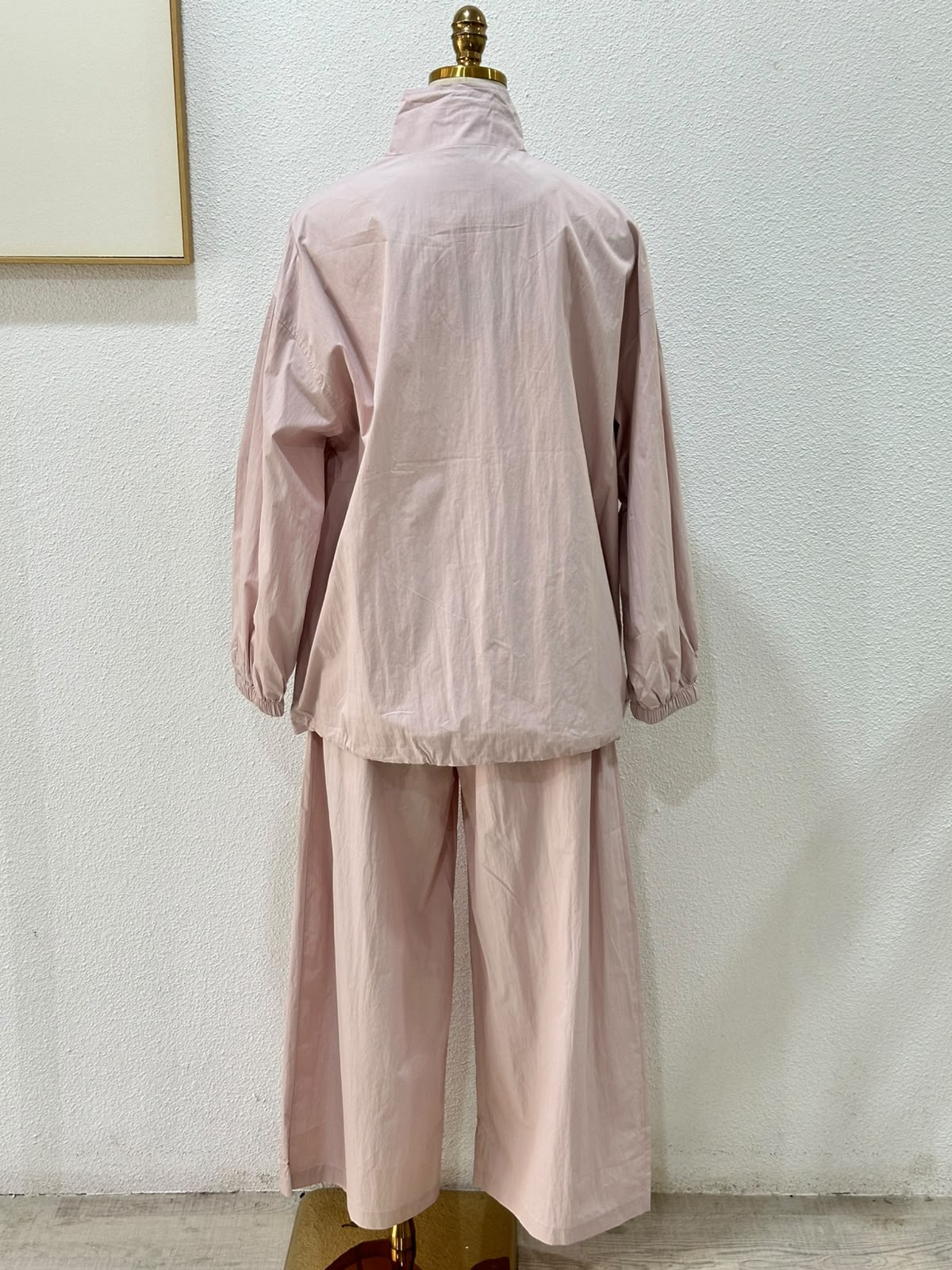 بدلة نسائي