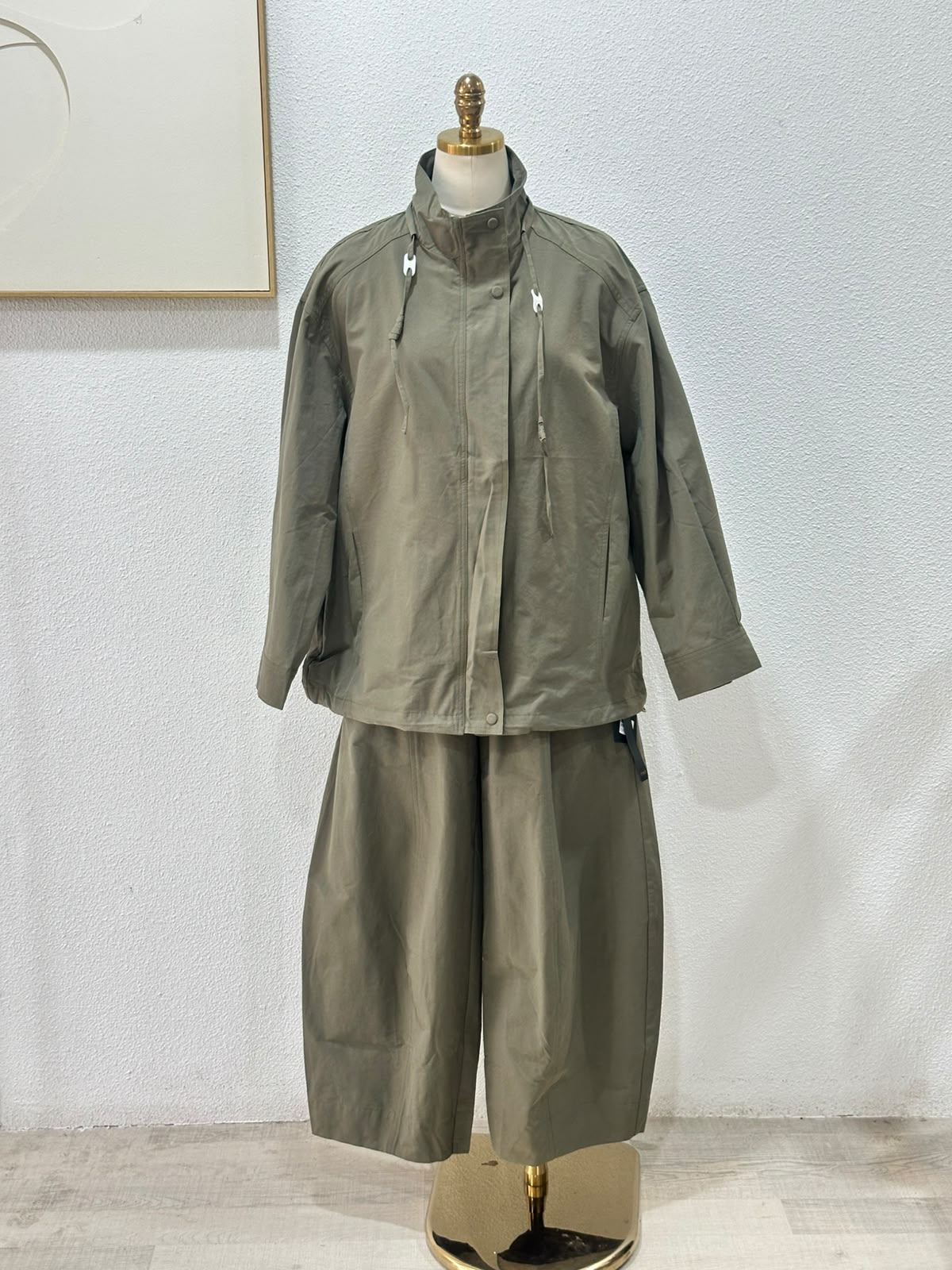 بدلة نسائي
