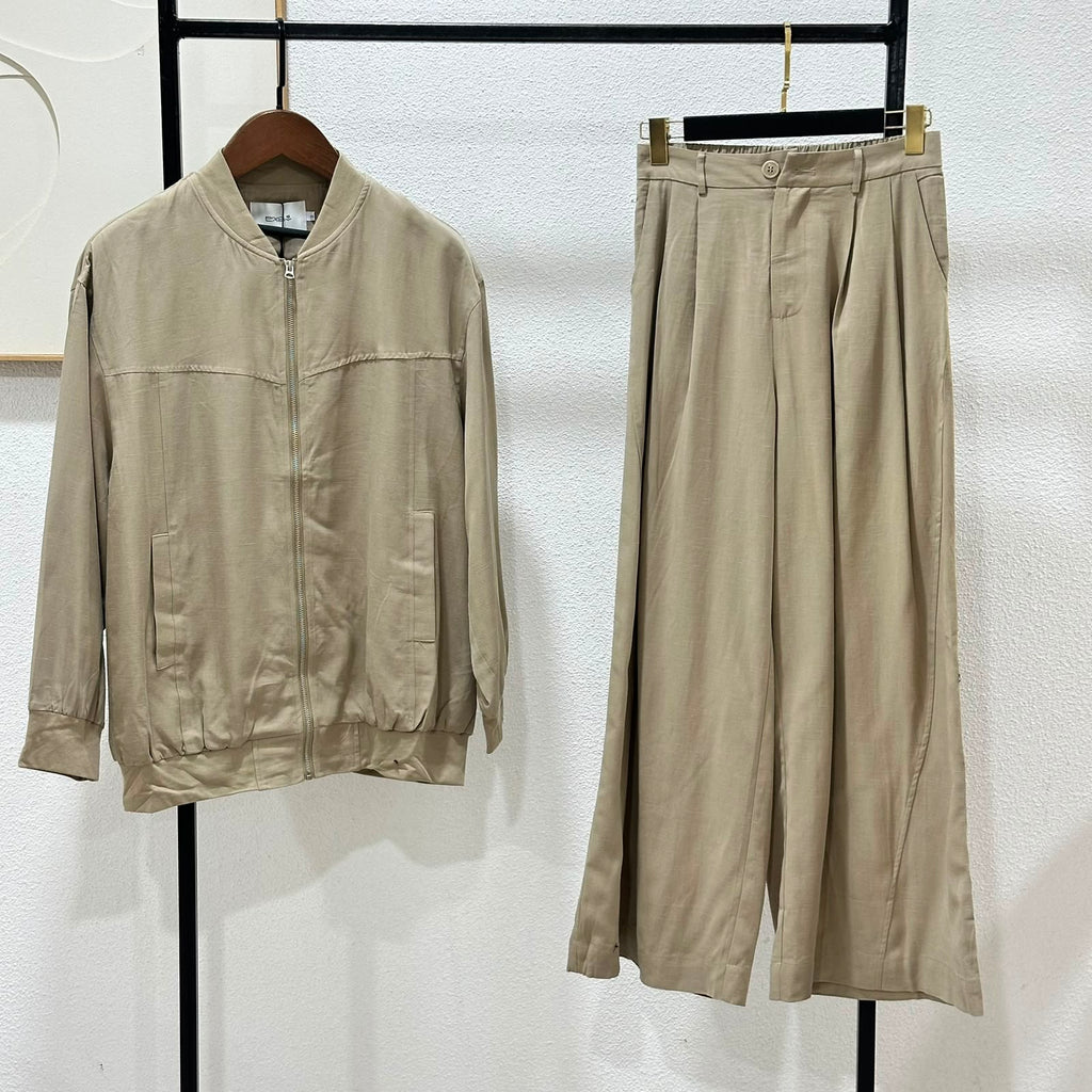 بدلة نسائي