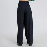 بنطلون نسائي عريض بكسرات