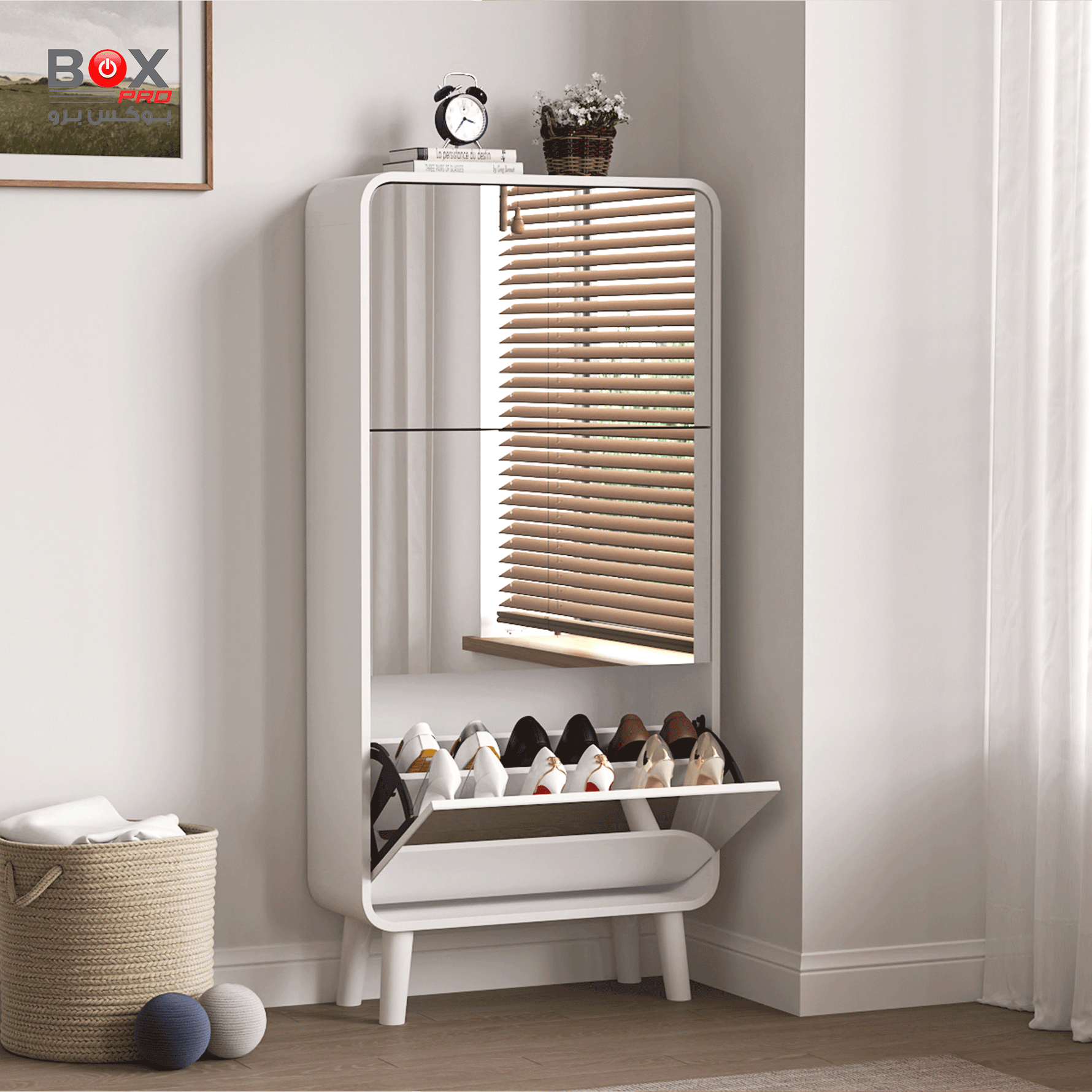 خزانة أحذية كبيرة مع مرآة