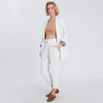 جاكيت نسائي بياقة ممددة