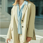 جاكيت نسائي عريض