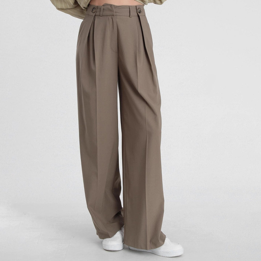 بنطلون نسائي عريض بكسرات