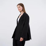 جاكيت نسائي عريض