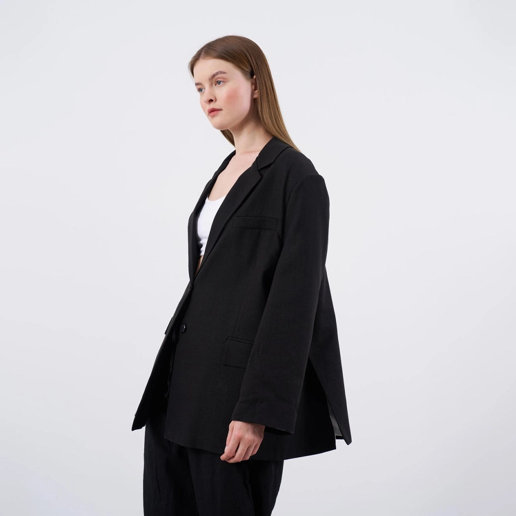 جاكيت نسائي عريض