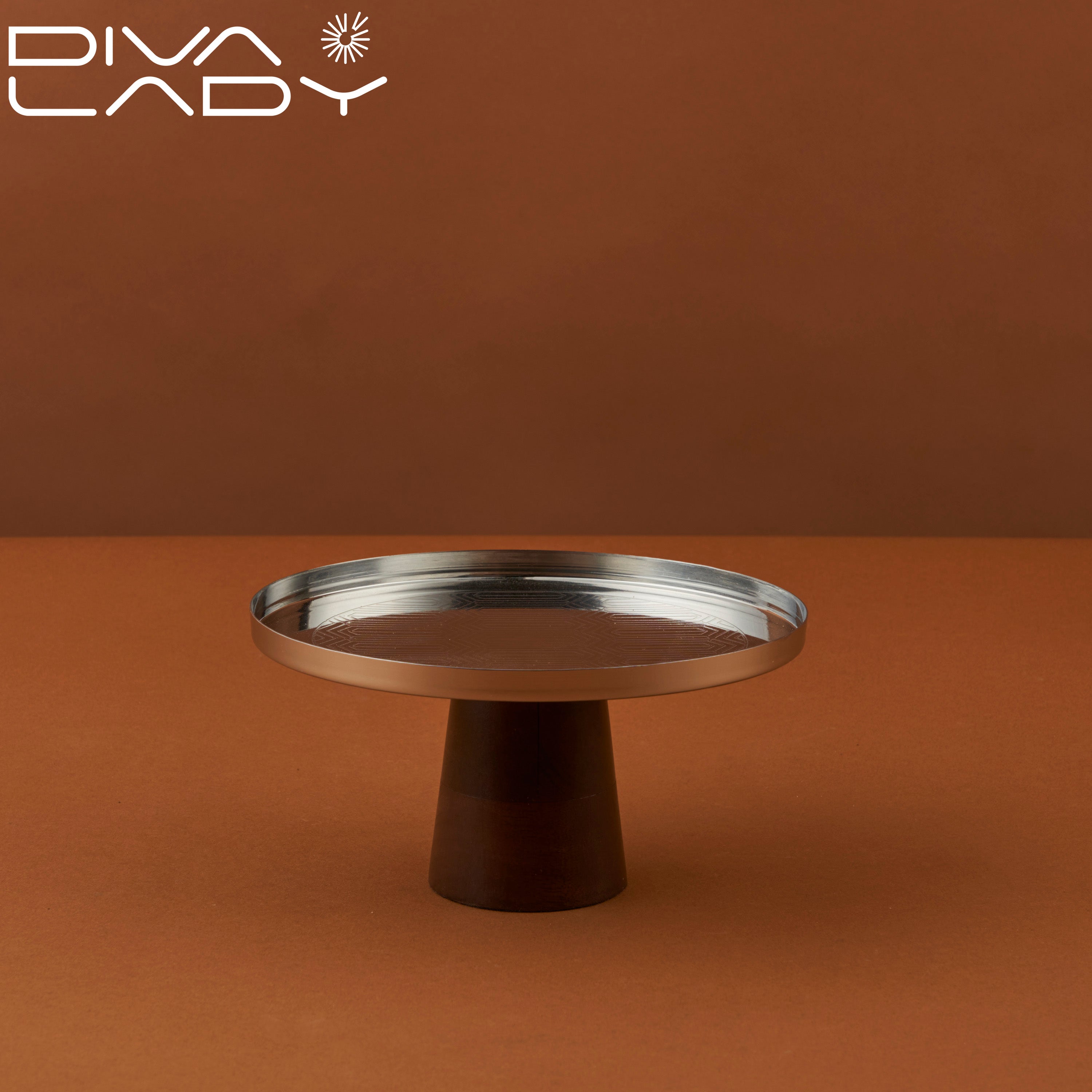 طبق تقديم كيك