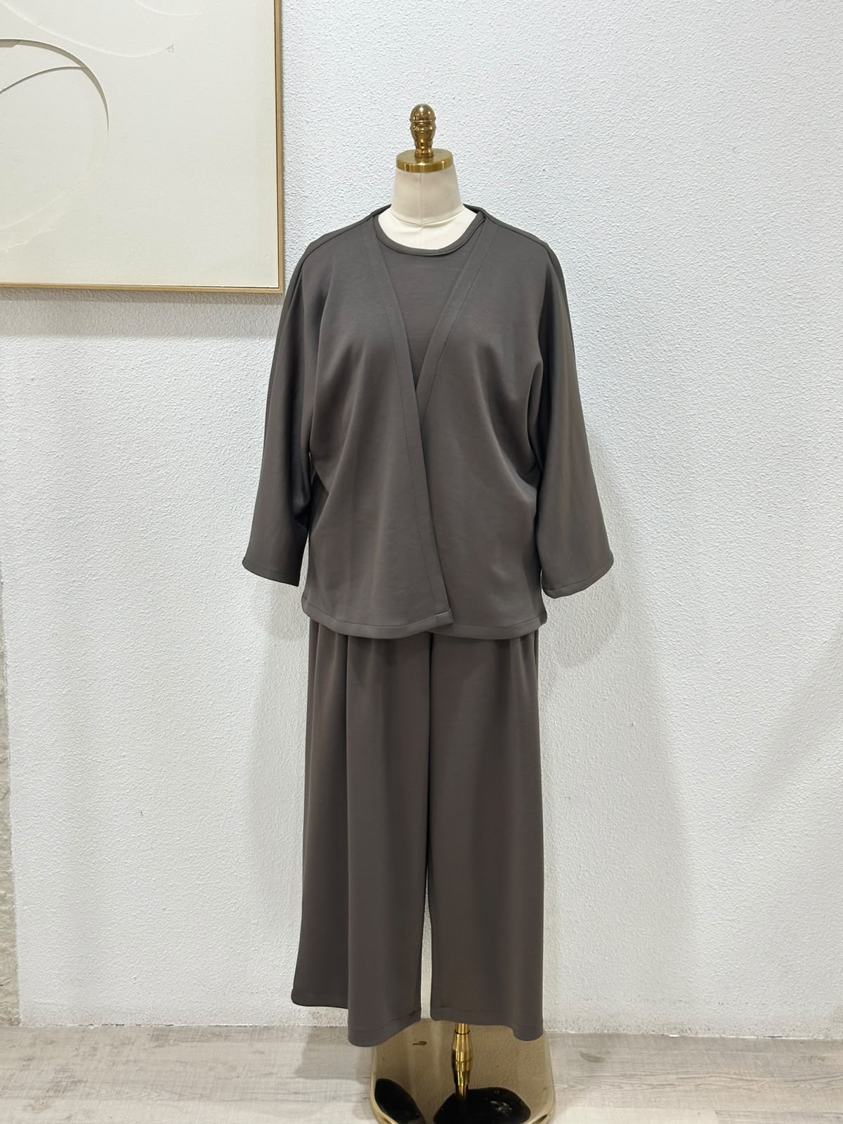 بدلة نسائي