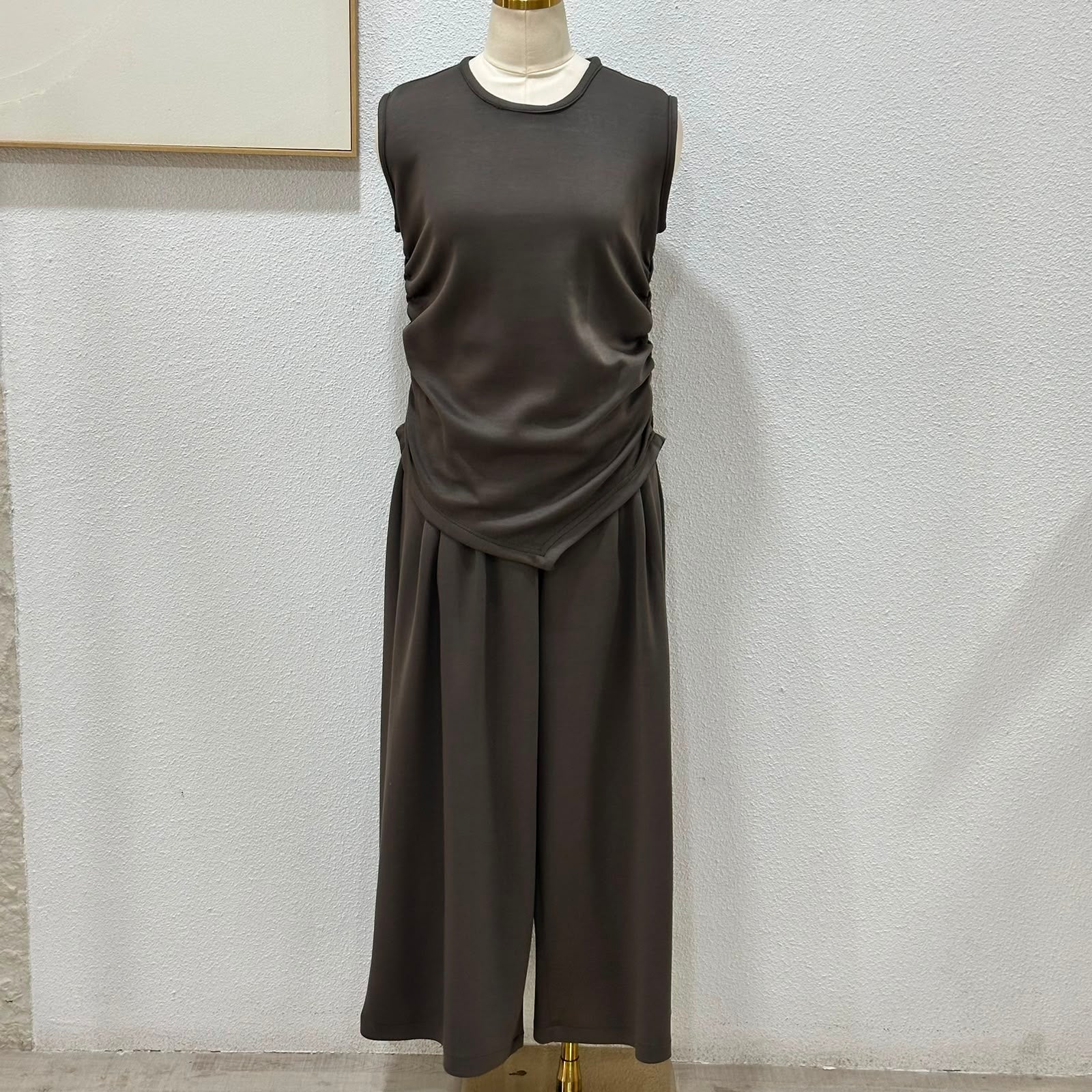 بدلة نسائي