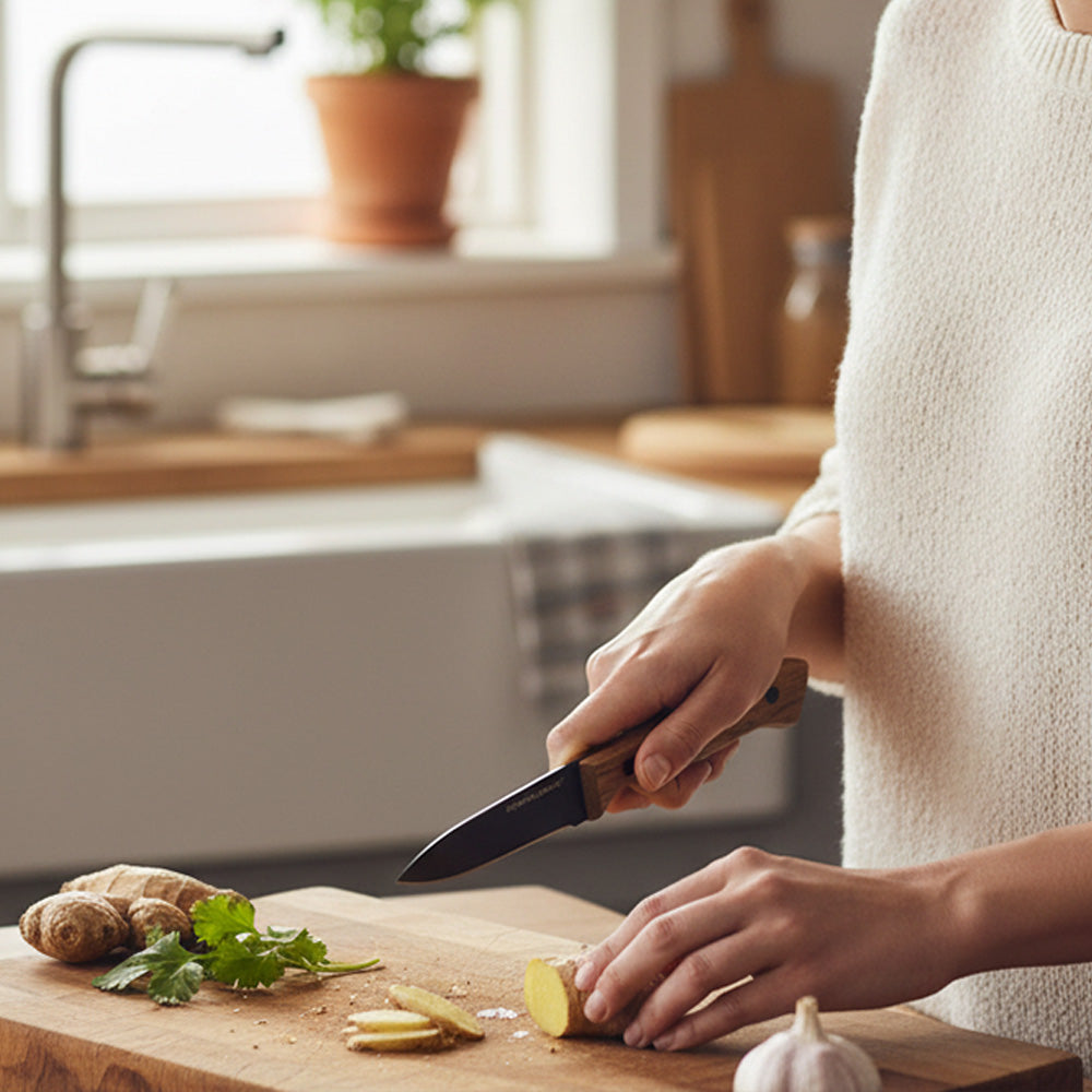 سكين تقشير من الفولاذ المقاوم للصدأ باللون الأسود بمقبض خشبي، 19 سم