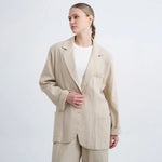 جاكيت نسائي بجيبان كبار